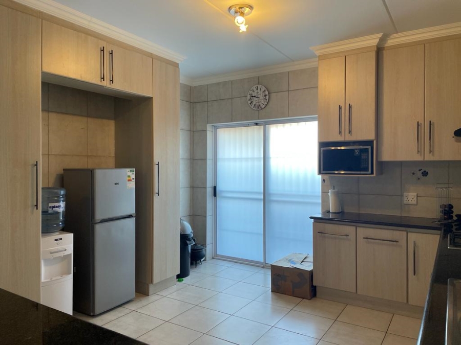 To Let 2 Bedroom Property for Rent in Kabega Park Eastern Cape